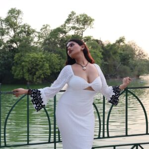 deepaliish Instagram - 🌊
#instagrampost #posts #shares #contentcreator #model #fashiongirl #dresses #instagramhub #viral