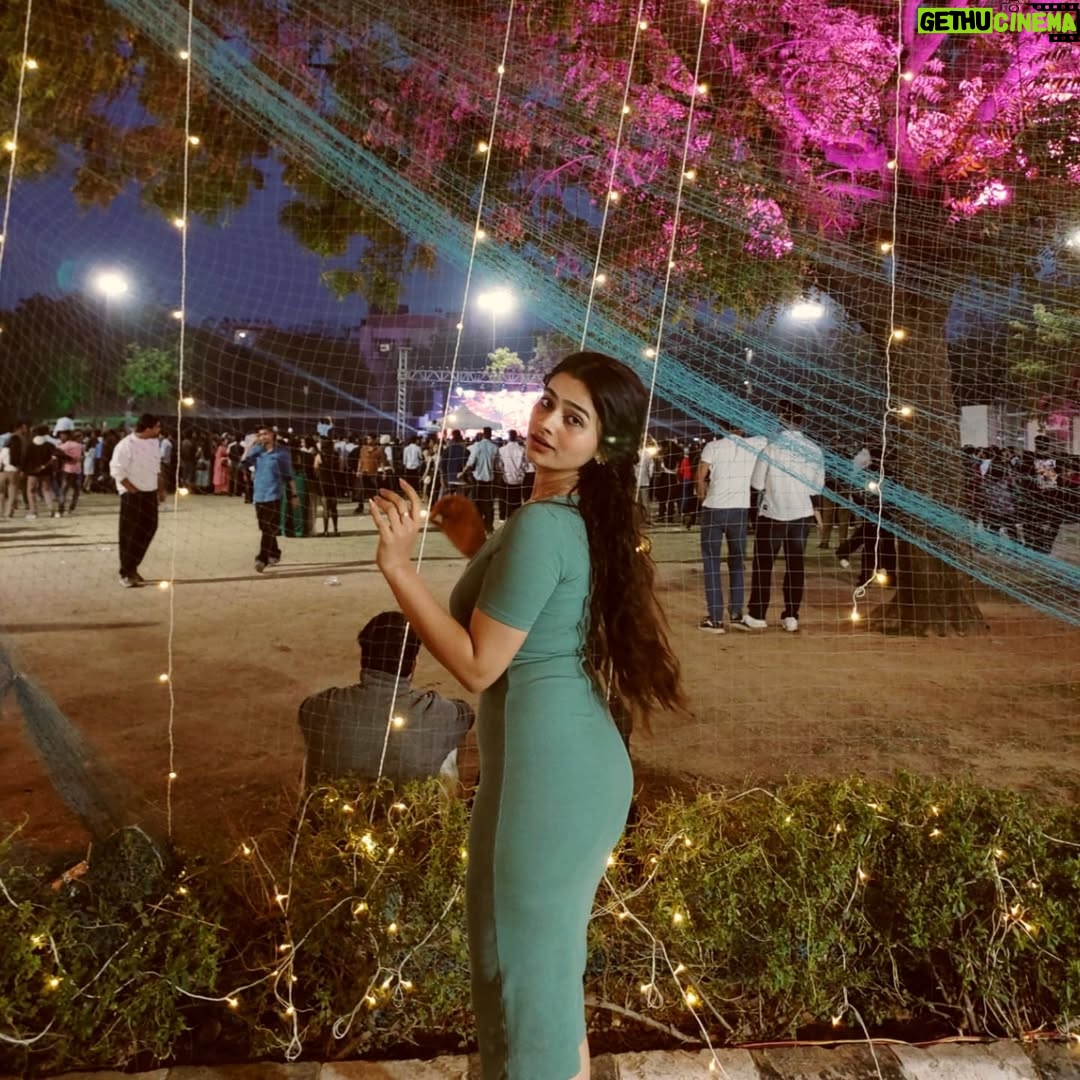 deepaliish - 5.5K Likes - Too lazy to post pictures 😴

#instagood
#newpost
#instagram #newpost #fest #delhiuniversity #fashion #foryou #model #viral #share #collage