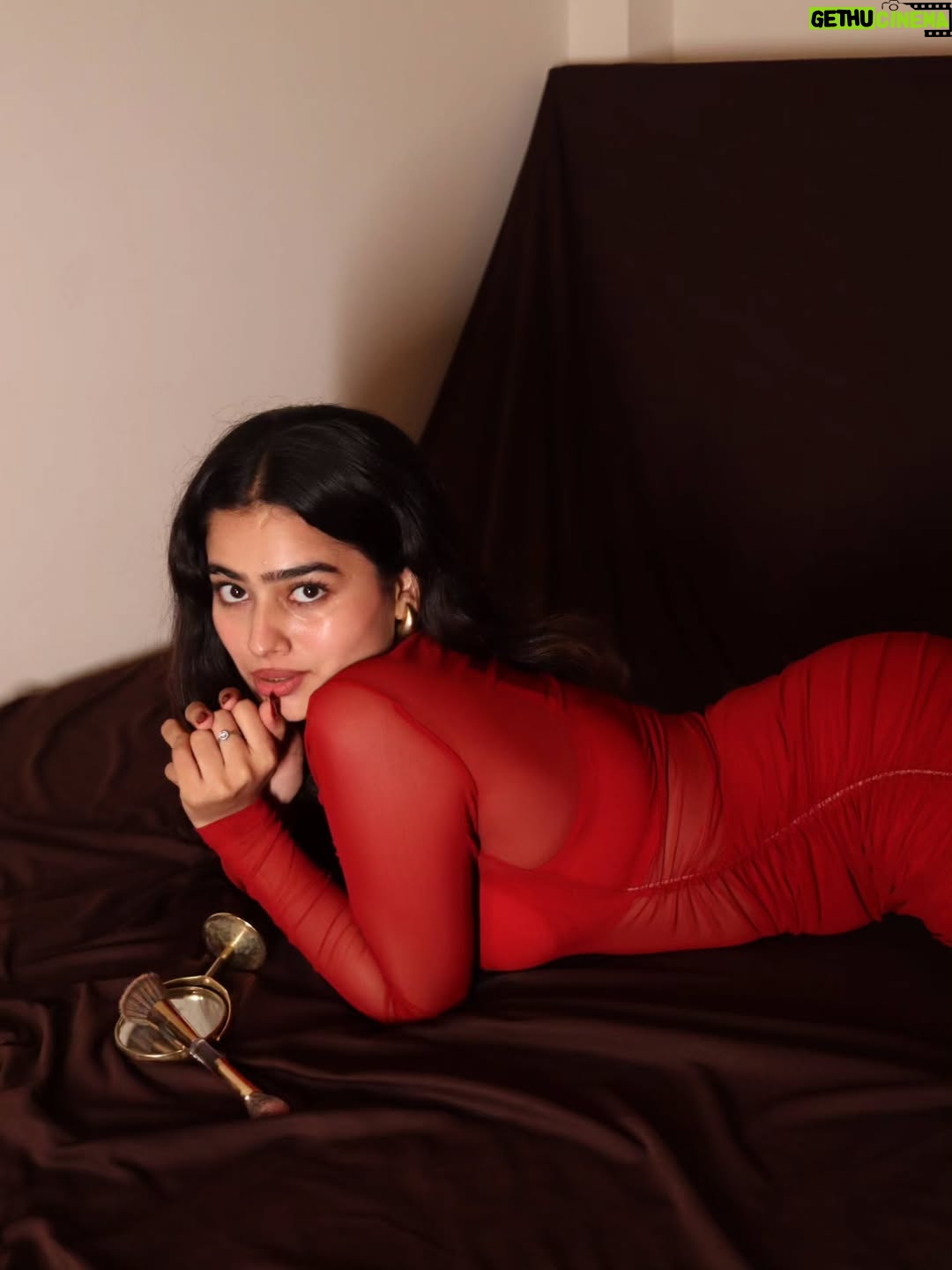 deepaliish - 41.7K Likes - 💋💋

Dress-@clobug_official 
Shot by @styledinframe 

#instagramer #fashionmodel #shares