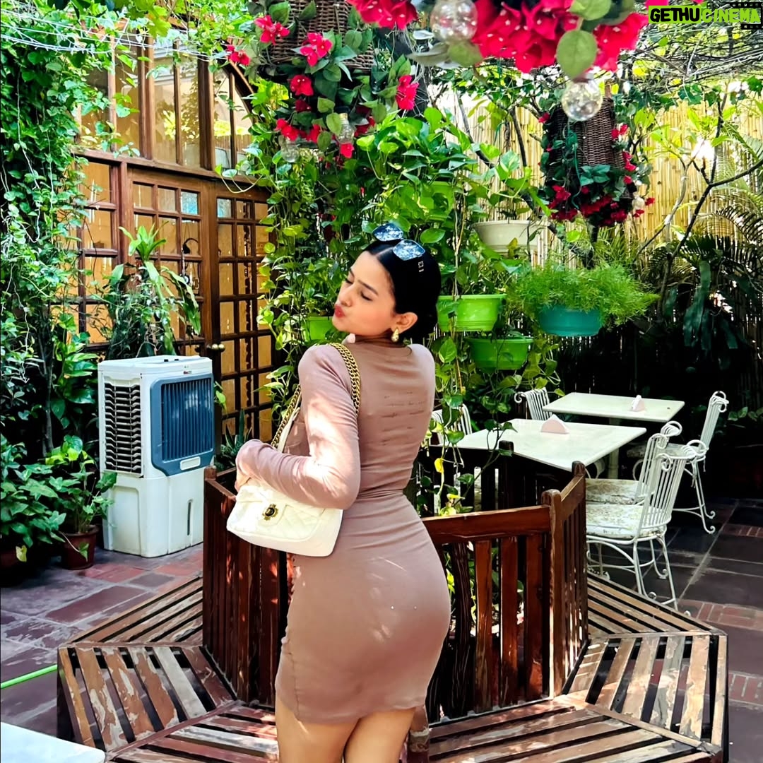deepaliish - 4.5K Likes - 🎀🦋💅

Dress from - @luluandskyofficial 

#instagramposts #instagrammers #dress #fashion #model #fypシ #fypp #foryoupage #viral