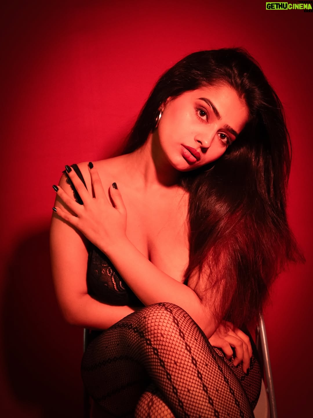 deepaliish - 2.1K Likes - Turned up the heat. 🔥💋
.
.
In Frame @deepaliish 
.
Shot by @shau_b.studio 
.
Mua @relook_by_ayushi 
.
.
.
.
.
#RedAesthetic
#MoodyPortrait
#GlamShoot
#BoldAndBeautiful
#HighFashion
#SensualVibes
#StudioPhotography
#FierceLook
#BlackCorset
#EditorialVibes
#BeautyAndConfidence
#FashionInspiration
#RedBackdrop
#EmpoweredBeauty
#ModernMuse