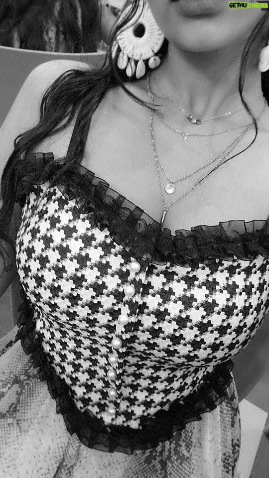 deepaliish - 6.9K Likes - Forever grateful😮‍💨

#instagram #viral #explore #shares #fypシ