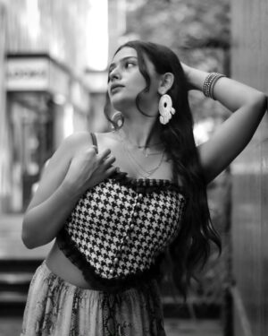 deepaliish Instagram - 'broke again'?? Really 🖤
#posts
#newpost #creator #fypppppppppppppppppppppppppppppppppppppppppppppppppppppppppppppppppppppp #viral #model #fashion #shoots #newposts
#foryou #instagramposts