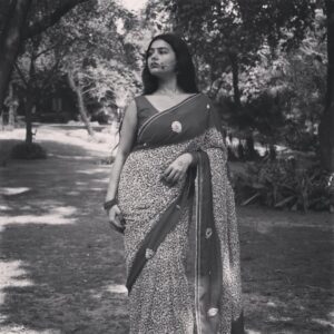 deepaliish Instagram - Ek baar dekh lijiye, deewana bana dijiye🌺
📷 - @portraitsnbeauty_
#instagrampost #posts #foryoupageシ #shares #instagramhub #traditional #model #ishq