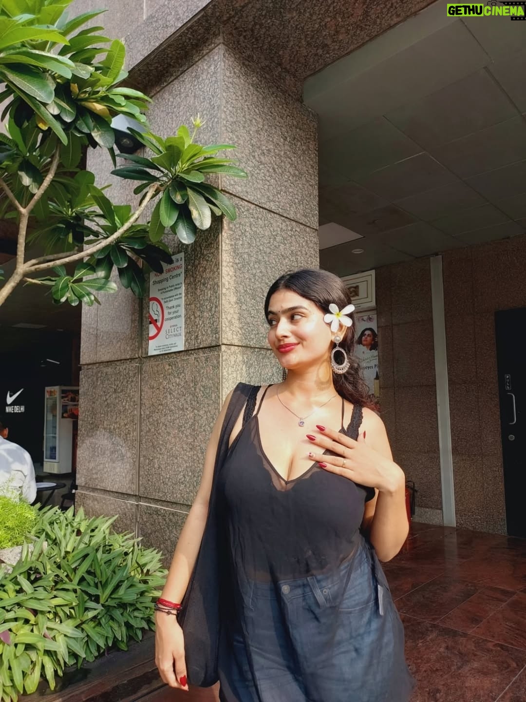 deepaliish - 8.4K Likes - 🍒
Nails 💅 @thepinkroomnailbar 

#instagrampost #shares