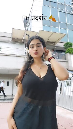 deepaliish Instagram - 💅@zara
#viral #fypシ #trending