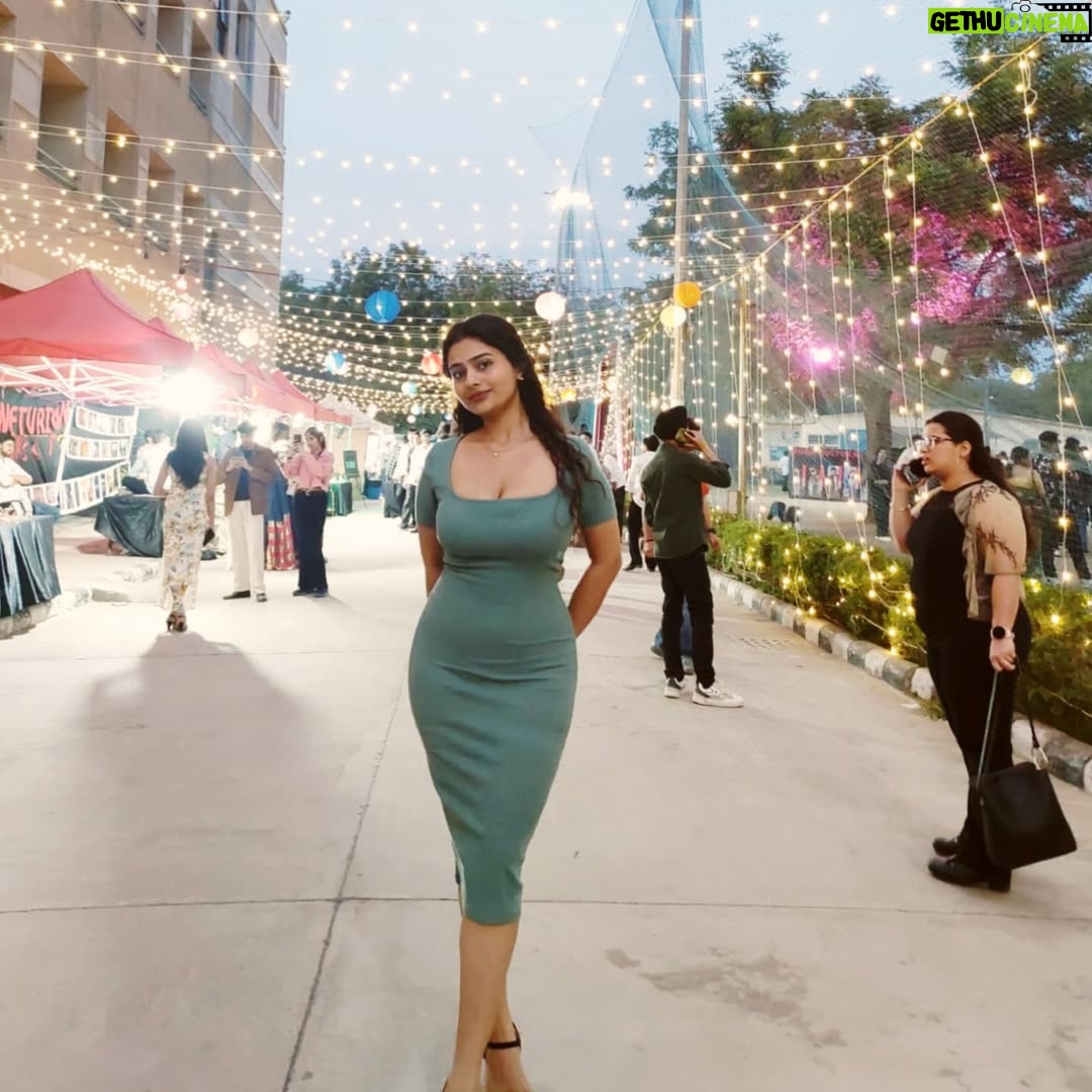 deepaliish - 5.5K Likes - Too lazy to post pictures 😴

#instagood
#newpost
#instagram #newpost #fest #delhiuniversity #fashion #foryou #model #viral #share #collage