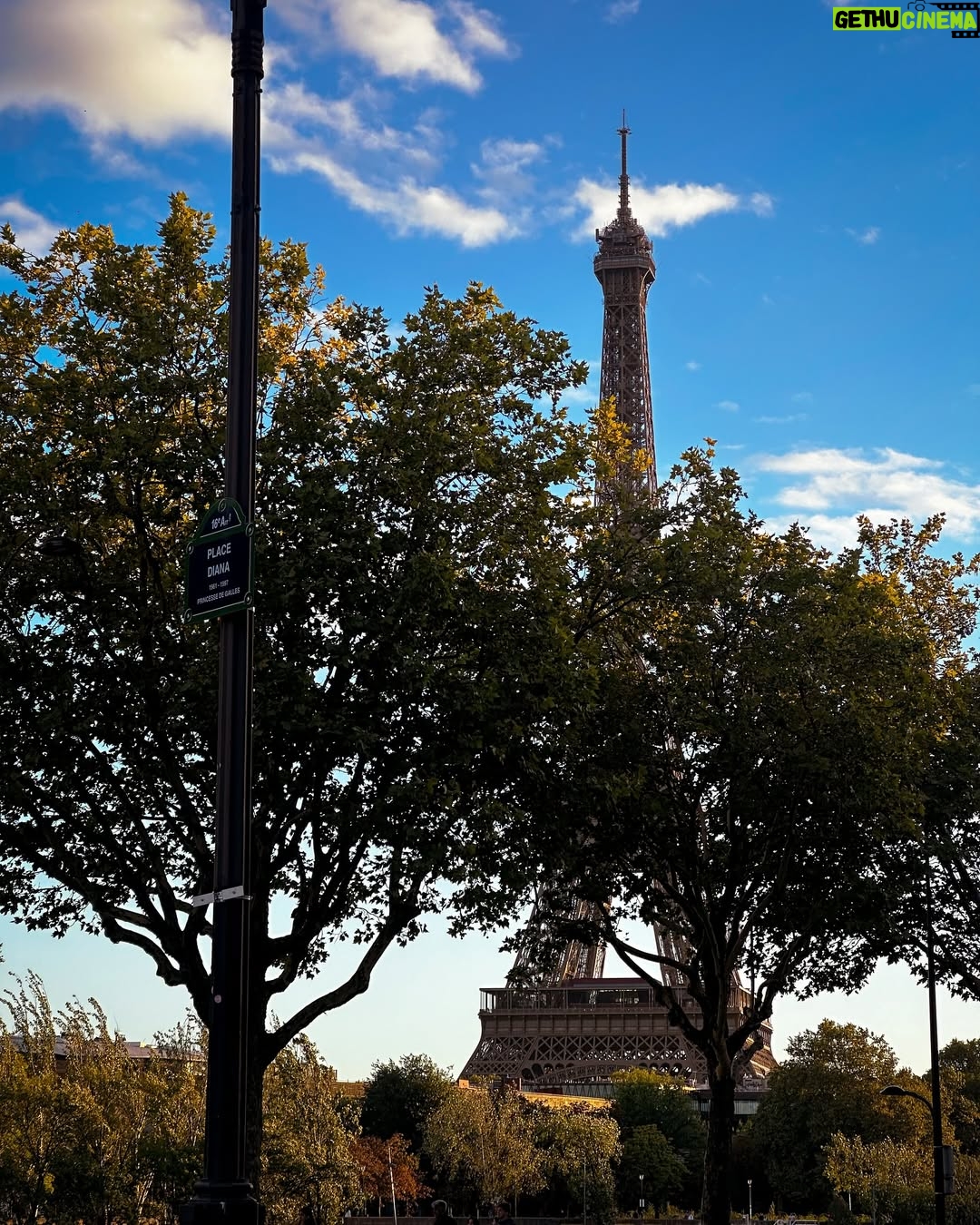 diksha sharma - 9.3K Likes - 📍Paris, France
We ambushed her several times in 24hours, from all possible picturesque spots😂

Our favorites being from the top of Arc de Triomphe and from the Seine river during the cruise🫰🫰
.
.
.
.
#banjara #banjarainparis #banjarainfrance #banjaratravels

[banjara, travel inspiration, france, paris, french summer, eiffel tower, arc de triomphe, parisian, parisian chic, paris love, south of france, holidays, travel blogger, indian travel blogger, travel tips]