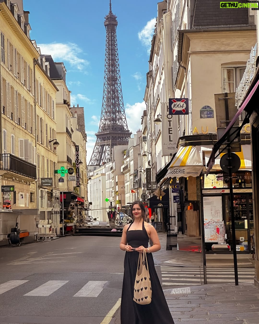 diksha sharma - 9.3K Likes - 📍Paris, France
We ambushed her several times in 24hours, from all possible picturesque spots😂

Our favorites being from the top of Arc de Triomphe and from the Seine river during the cruise🫰🫰
.
.
.
.
#banjara #banjarainparis #banjarainfrance #banjaratravels

[banjara, travel inspiration, france, paris, french summer, eiffel tower, arc de triomphe, parisian, parisian chic, paris love, south of france, holidays, travel blogger, indian travel blogger, travel tips]