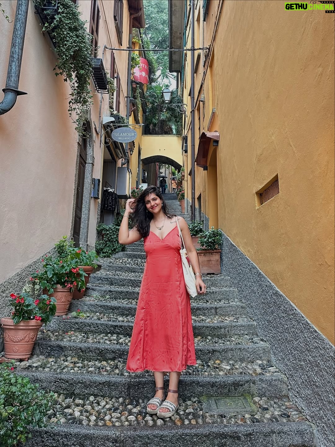 diksha sharma - 2.9K Likes - Vacation wardrobe 101 -
Choose pieces that are timeless, not defined by trends that come and go, can be re-styled in multiple ways and most importantly, are comfortable!

Pack colors! Aren’t you already done with the whites and beiges of the world?!

Which of these looks is your favorite? Let me know in comments :)
.
.
.
.
[vacation wardrobe, what to pack for a vacation, holiday styling, vacation style, europe, european summer, france, italy, tuscany, south of france, what to wear on your europe trip]
#banjara #banjarastyles #banjaraineurope