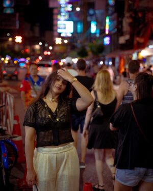diksha sharma Instagram - 📍Chinatown, Bangkok
Lost opportunities, lost possibilities, feelings we can never get back. That's part of what it means to be alive. But inside our heads - at least that's where I imagine it - there's a little room where we store those memories. A room like the stacks in this library. And to understand the workings of our own heart we have to keep on making new reference cards. We have to dust things off every once in awhile, let in fresh air, change the water in the flower vases. In other words, you'll live forever in your own private library.
- My very favorite Murakami
📸 @chefyash
.
.
.
.
.
#bangkok #chinatown #banjara #banjaratravels #murakami #portrait #portraitmood #portraits #pursuitofportraits #portrait_vision