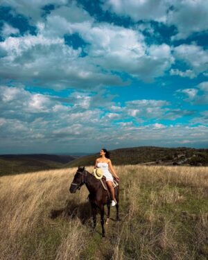 diksha sharma Instagram - 📍Tuscany, Italy
The day life looked like a painting..
Rolling hills met endless skies..
The sun shone and how..

Living my Tuscan dream one gallop at a time :)
This is from my stay in Tuscany where about 18 horses are lovingly being bred and we got a chance to spend a day with them, ride the tuscan hills and see the beauty of it all!

I am wearing @thrift.save.rave dress!

#banjara #banjaratravels #banjarainitaly
.
.
.
[Tuscany, Italy, Tuscan Countryside, Agriturismo, Tuscany Itinerary, explore tuscany, visit italy, explore italy, riding in tuscany, horseback riding, travel goals, road trip, travel inspiration]