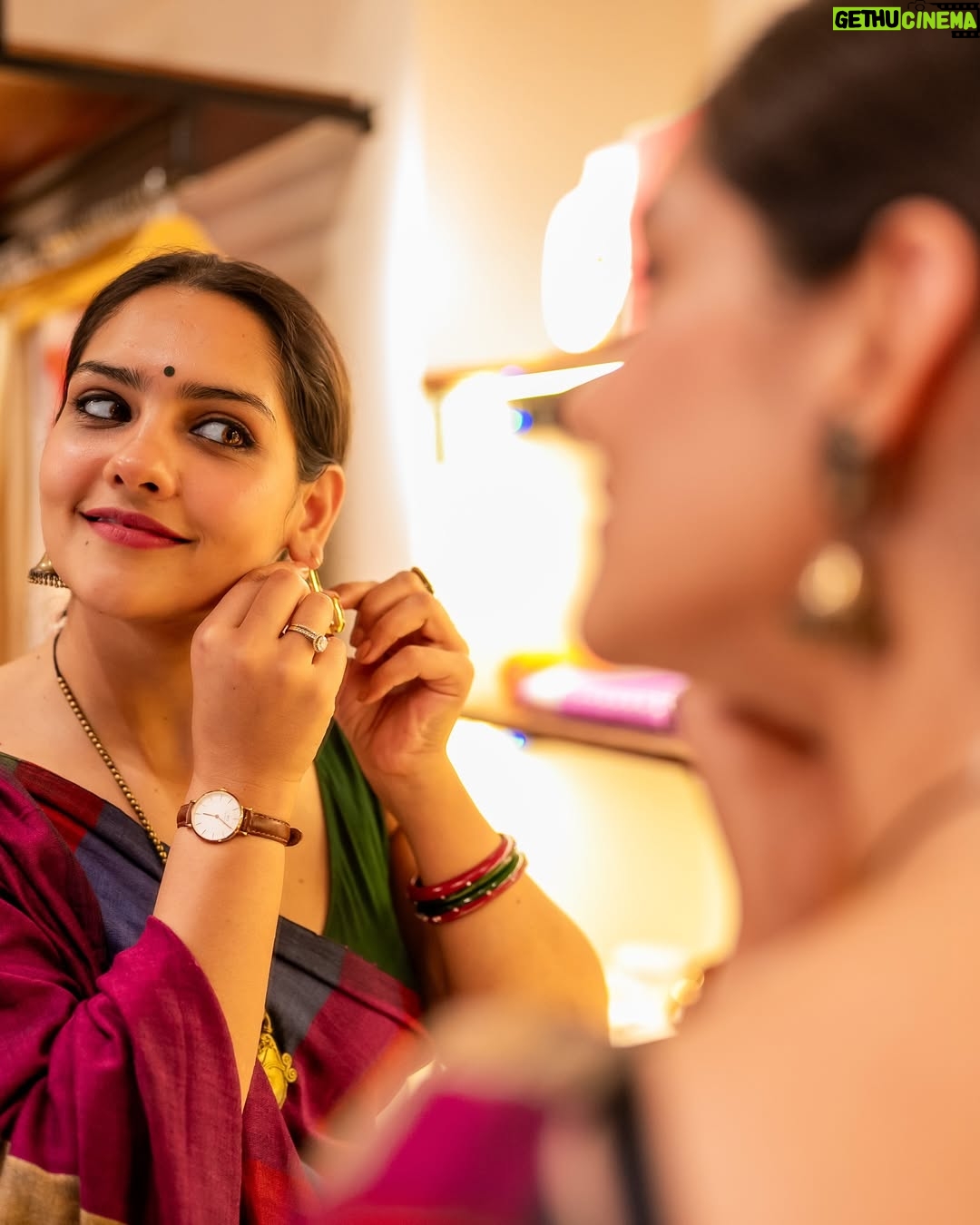 diksha sharma - 4.1K Likes - Saree is प्यार

#banjara #banjarastyles

[saree, saree not sorry, saree styling, indian handloom, cotton saree, mul saree, linen]