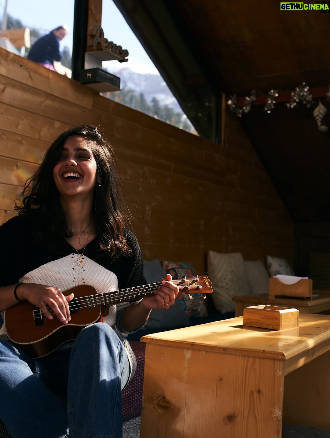 diksha sharma - 2.9K Likes - Pati, patni aur pahaad - the perfect recipe for happy smiles and rosy cheeks!🫶🏼

Take me back, uff!
.
.
.
.
.
[pahaad, the pahadi life, himalayas, himachal, manali, throwback, sethan, glamping]