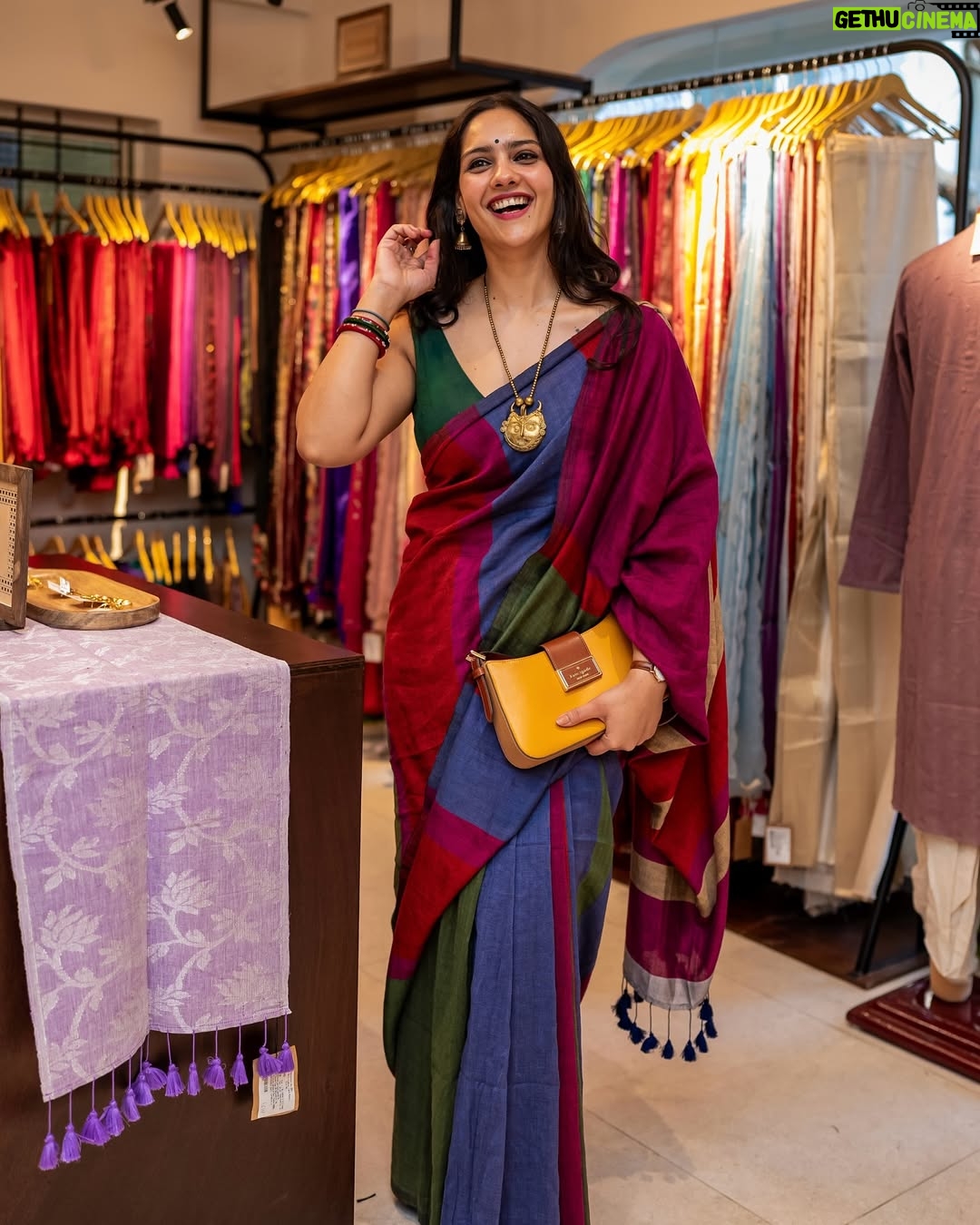 diksha sharma - 4.1K Likes - Saree is प्यार

#banjara #banjarastyles

[saree, saree not sorry, saree styling, indian handloom, cotton saree, mul saree, linen]