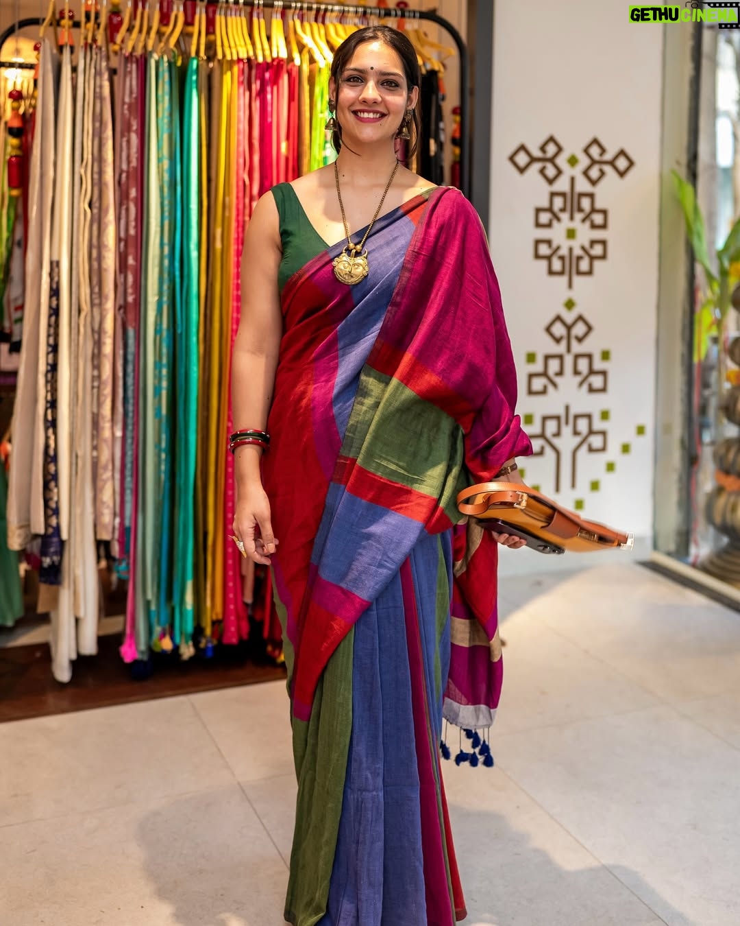 diksha sharma - 4.1K Likes - Saree is प्यार

#banjara #banjarastyles

[saree, saree not sorry, saree styling, indian handloom, cotton saree, mul saree, linen]