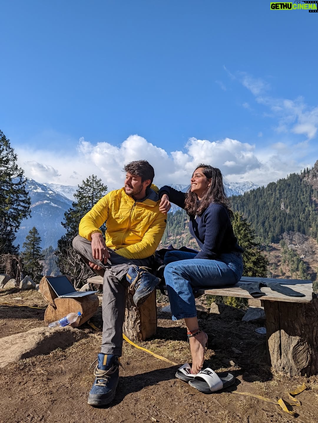 diksha sharma - 2.9K Likes - Pati, patni aur pahaad - the perfect recipe for happy smiles and rosy cheeks!🫶🏼

Take me back, uff!
.
.
.
.
.
[pahaad, the pahadi life, himalayas, himachal, manali, throwback, sethan, glamping]