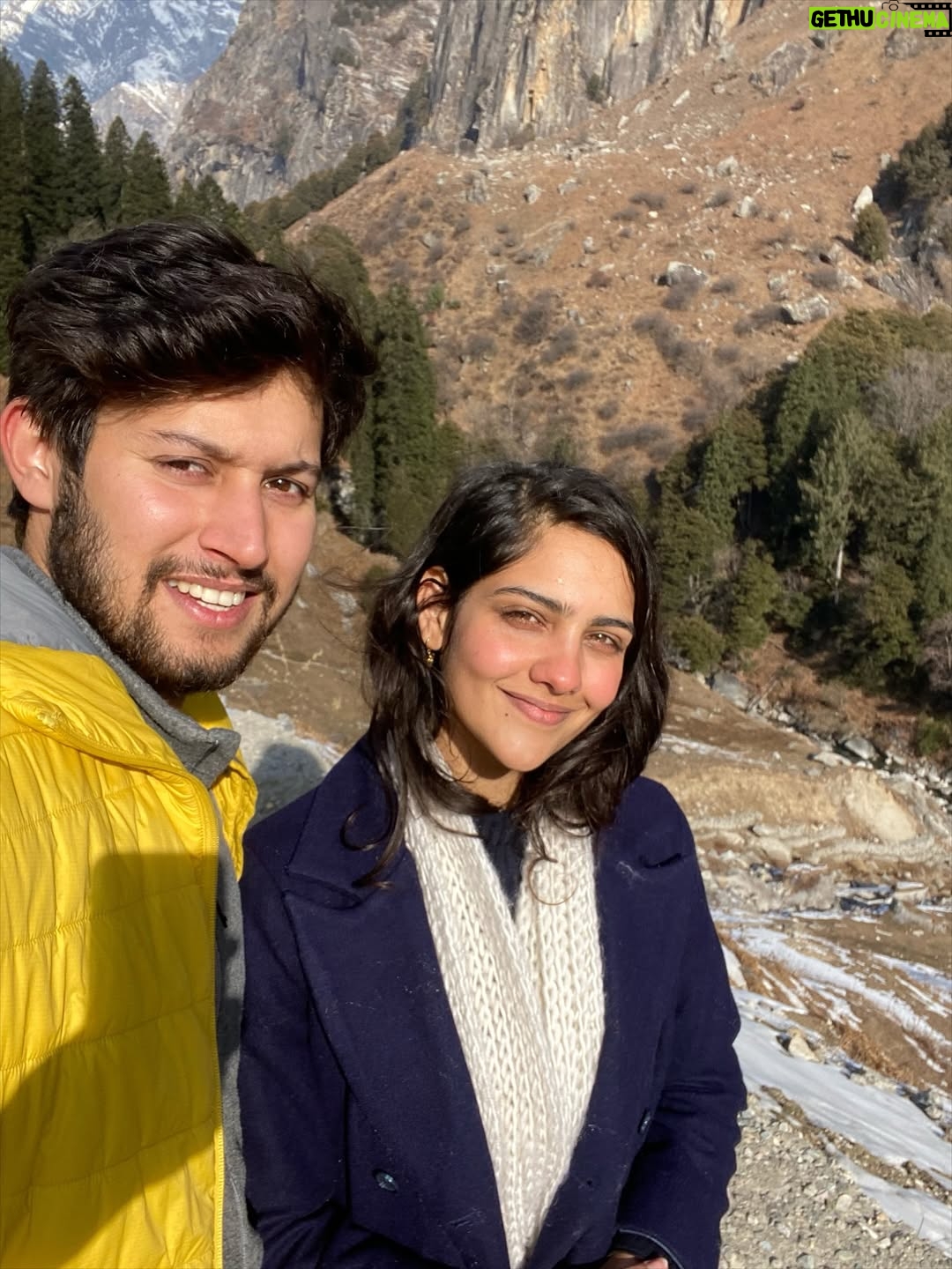 diksha sharma - 2.9K Likes - Pati, patni aur pahaad - the perfect recipe for happy smiles and rosy cheeks!🫶🏼

Take me back, uff!
.
.
.
.
.
[pahaad, the pahadi life, himalayas, himachal, manali, throwback, sethan, glamping]