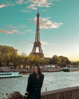 diksha sharma Instagram - 📍Paris, France
We ambushed her several times in 24hours, from all possible picturesque spots😂

Our favorites being from the top of Arc de Triomphe and from the Seine river during the cruise🫰🫰
.
.
.
.
#banjara #banjarainparis #banjarainfrance #banjaratravels

[banjara, travel inspiration, france, paris, french summer, eiffel tower, arc de triomphe, parisian, parisian chic, paris love, south of france, holidays, travel blogger, indian travel blogger, travel tips]