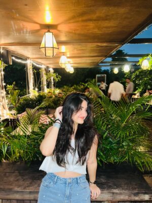 hitaishi totlani Instagram - Pics or it didnāt happen š·
.
.
.
.
.
.
.
.
.
.
.
.
.
.
#love #fashion #dance #music #explorepage #cute #trending #viral #beautiful #girls #instagram #instagood #instadaily #fyp #party #club #fun #night