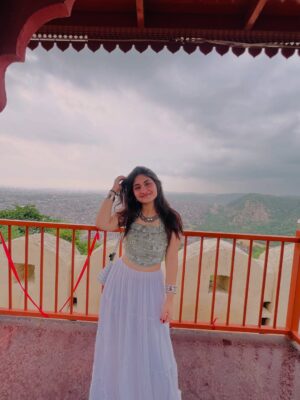 hitaishi totlani Instagram - Living my royal dreams in the pink city šļøšŖ·š¦ā°ļøšŖšŖāØ
.
.
.
.
.
.
.
.
.
.
.
(Jaipur, love, fashion, travel, cute, girl, beautiful, pretty, explorepage, trending, music, nails, makeup, hair, outfit, rajasthan, royal, forts)
.
#instagood #instagram #beautiful #trending #fashion #viral #love #explorepage #fyp #travel #girl #outfit #jaipur #royal