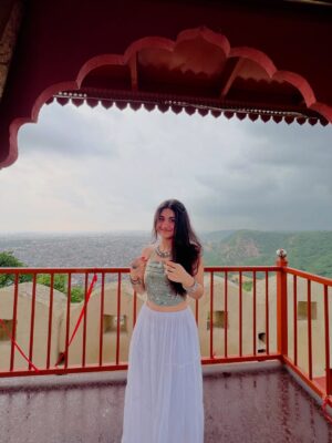 hitaishi totlani Instagram - ā°ļøšļøš¦āØ
.
.
.
.
.
.
.
.
.
.
.
.
.
#instagood #instagram #love #viral #trending #cute #explorepage #fyp #jaipur #hair #makeup #view #scenery #travel #fashion #girl #beautiful #selflove #motivation