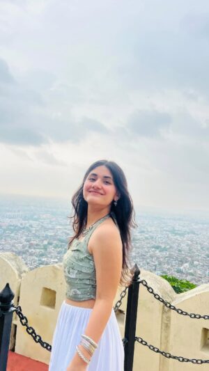 hitaishi totlani Instagram - Uff, Jaipur! I fell in love with you, again! 🕊️🦚✨
.
.
.
.
.
.
.
.
.
.
.
.
.
(Love, fashion, instagram, explorepage, jaipur, rajasthan, cute, travel, traditional, heritage, instagood, trending, music, viral, travelvlogs, beautiful, girl, fort)
.
#love #instagood #instagram #trending #beautiful #girl #trending #viral #jaipur #explorepage #fyp #fashion #travel