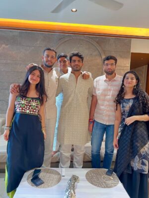 hitaishi totlani Instagram - Bonded by love, tied by rakhi š„¹ā¤ļø Happy Rakshabandhan āØ
.
.
.
.
.
.
.
.
.
.
.
.
.
.
#instagood #instagram #love #rakhi #rakshabandhan #fashion #explorepage #fyp #cute #brother #sister #cousins #trending #viral #music #together #bond