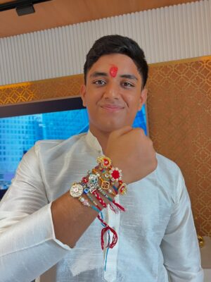 hitaishi totlani Instagram - Bonded by love, tied by rakhi š„¹ā¤ļø Happy Rakshabandhan āØ
.
.
.
.
.
.
.
.
.
.
.
.
.
.
#instagood #instagram #love #rakhi #rakshabandhan #fashion #explorepage #fyp #cute #brother #sister #cousins #trending #viral #music #together #bond