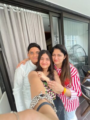 hitaishi totlani Instagram - Bonded by love, tied by rakhi š„¹ā¤ļø Happy Rakshabandhan āØ
.
.
.
.
.
.
.
.
.
.
.
.
.
.
#instagood #instagram #love #rakhi #rakshabandhan #fashion #explorepage #fyp #cute #brother #sister #cousins #trending #viral #music #together #bond