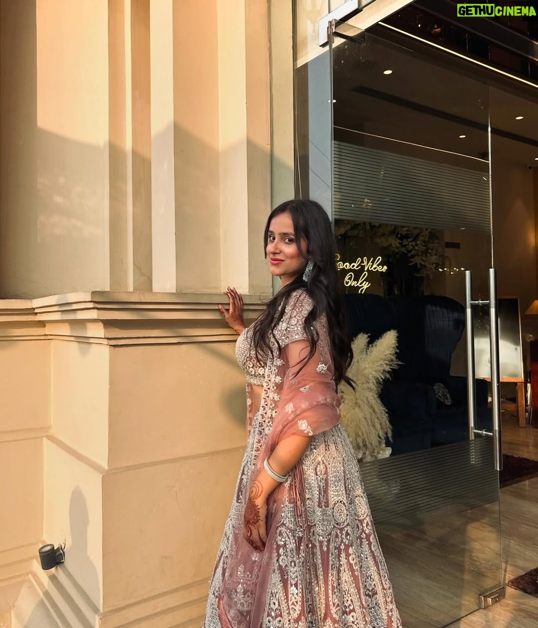 kanishka Ahluwalia - 1.4K Likes - Let’s flip to traditionals💞

•

•

#fyp #instagram #instagood #feed #viral #explorepage #explorar #trending #grwm #ootd #outfitoftheday #traditional #fashion #fashionblogger