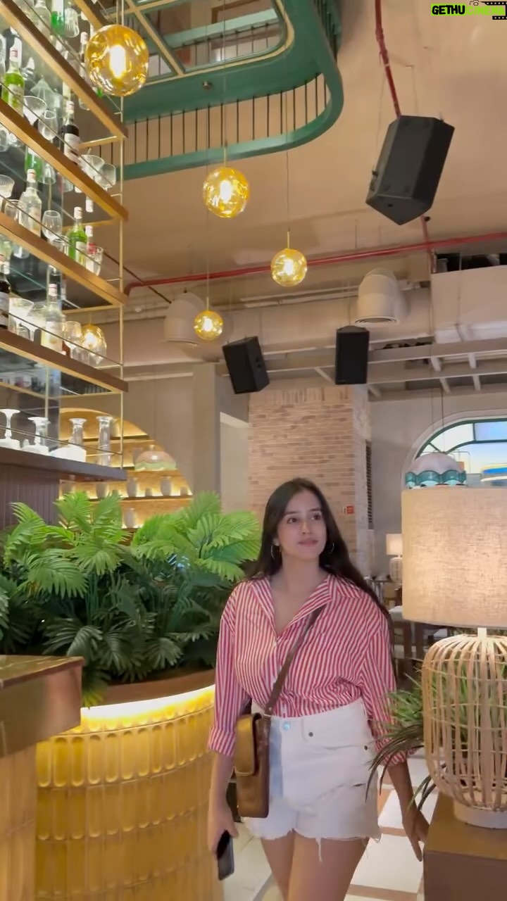 kanishka Ahluwalia - 1.4K Likes - Must try place in our chandigargh town!

📍Gola sizzlers, Elante Mall, 3rd Floor
@golasizzlersindia 
.
.
.
.
.
#fyp #viralvideos #viral #explore #explorepage #cafe #cafegoals #foodblogger #foodie #foodiegram #cozycafe #mustvisit #trendingreels #trending #explore #reelitfeelit #collaboration #reelinstagram #chandigarh