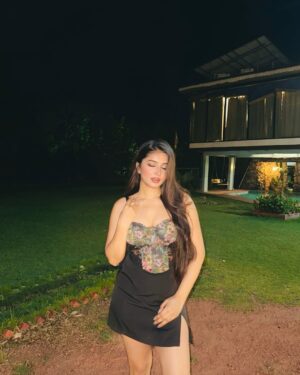 ketaki tanwar Instagram - Can you stay?