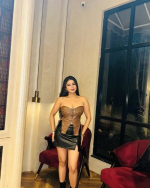 ketaki tanwar Instagram - Leather weather
.
.
.
#leather #post
