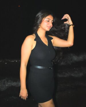 ketaki tanwar Instagram - Catch me by the beach š