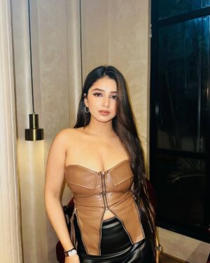 ketaki tanwar Instagram - Leather weather
.
.
.
#leather #post