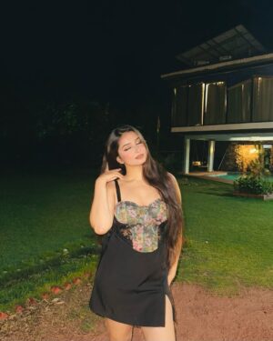ketaki tanwar Instagram - Can you stay?