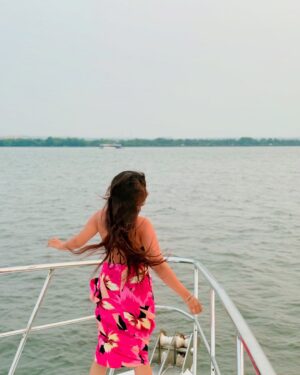 ketaki tanwar Instagram - the sea and meš§š¼āāļø
.
.
#yacht #instagram #ootd