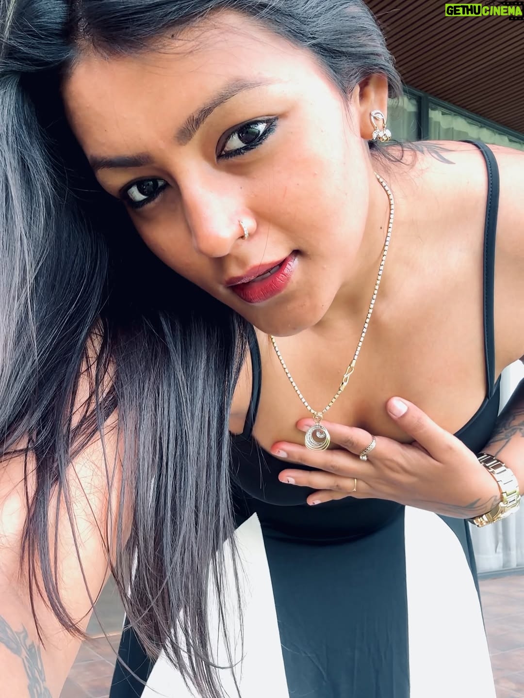 khushi Gupta - 25.2K Likes - 🌙 🌟 ✨