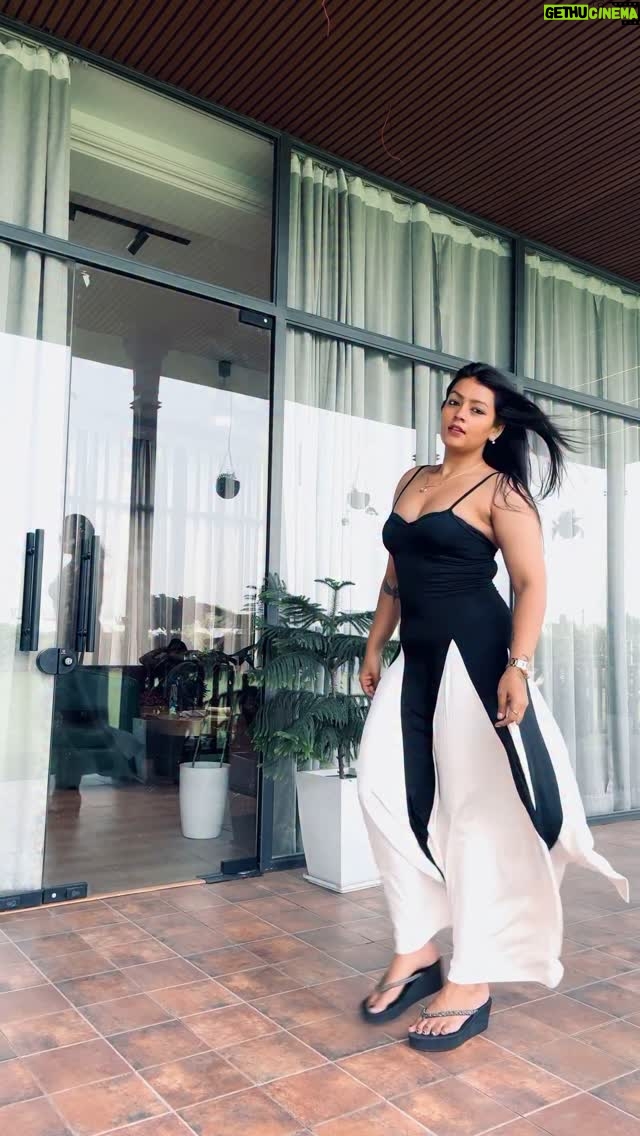khushi Gupta - 44K Likes - Work of art❤️‍🔥 
.
.
.
.
.
.
.
.
#explore #typ #reels #trending #love #explorepage #slomo #reelkarofeelkaro #instagram #black #fitnessmodel