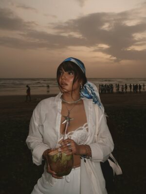 khushi karki Instagram - Coconut and coastline š“š„„