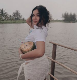 khushi karki Instagram - š“š„„