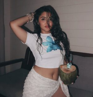 khushi karki Instagram - š“š„„