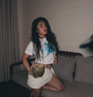 khushi karki Instagram - š“š„„