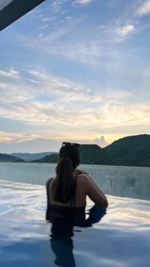 kritika dagar Instagram - 👀💗
.
.
#kritikadagar21 #foryou #reels