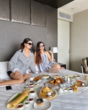 kritika dagar Instagram - Who knew the best vacation spot was just a short drive away? 💗🦋 Just spent an amazing staycation at @hyattregencyggn ✨ From the stunning views to the incredible amenities, this place is pure bliss. 🌆✨ Indulged in delicious meals, pampered myself at the spa, and soaked up the luxury vibes! This is what relaxation looks like. Until next time! 🌟 🌻
.
.
#kritikadagar21 #foryou #instagood #staycation