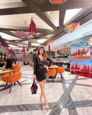 kritika dagar Instagram - Who knew the best vacation spot was just a short drive away? 💗🦋 Just spent an amazing staycation at @hyattregencyggn ✨ From the stunning views to the incredible amenities, this place is pure bliss. 🌆✨ Indulged in delicious meals, pampered myself at the spa, and soaked up the luxury vibes! This is what relaxation looks like. Until next time! 🌟 🌻
.
.
#kritikadagar21 #foryou #instagood #staycation