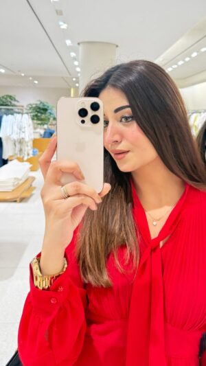 kritika dagar Instagram - Maybe the last video in this dress😉
.
.
#kritikadagar21 #foryou #reels