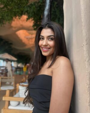 mili kya mili Instagram - Happiness looks beautiful ✨