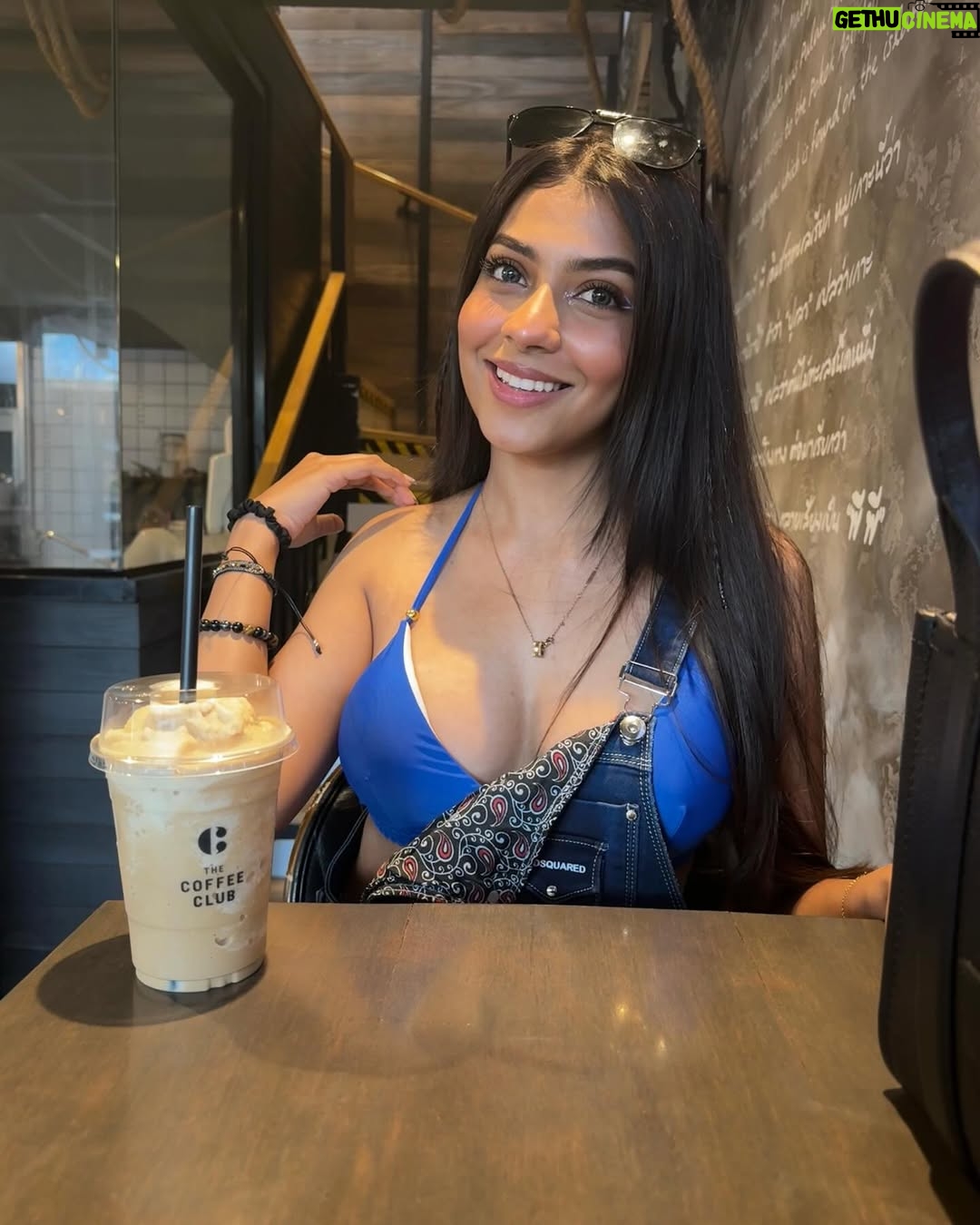 mili kya mili - 86.3K Likes - Pov, On a coffee date 🧋